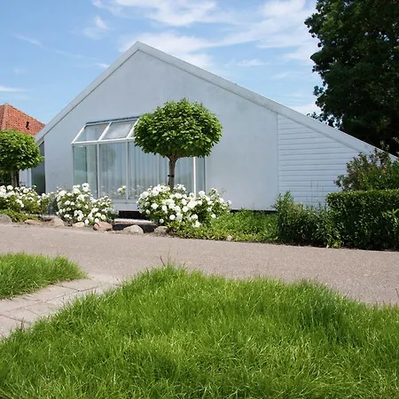 Beautiful Holiday In Schermer With Jacuzzi Ferienhaus Grootschermer