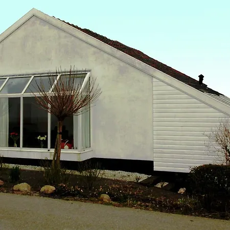 Beautiful Holiday In Schermer With Jacuzzi Ferienhaus